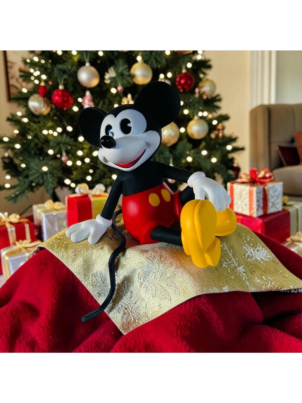 VINTAGE Hallmark Classic Mickey Mouse Disney Christmas Tree Xmas Stocking Hanger